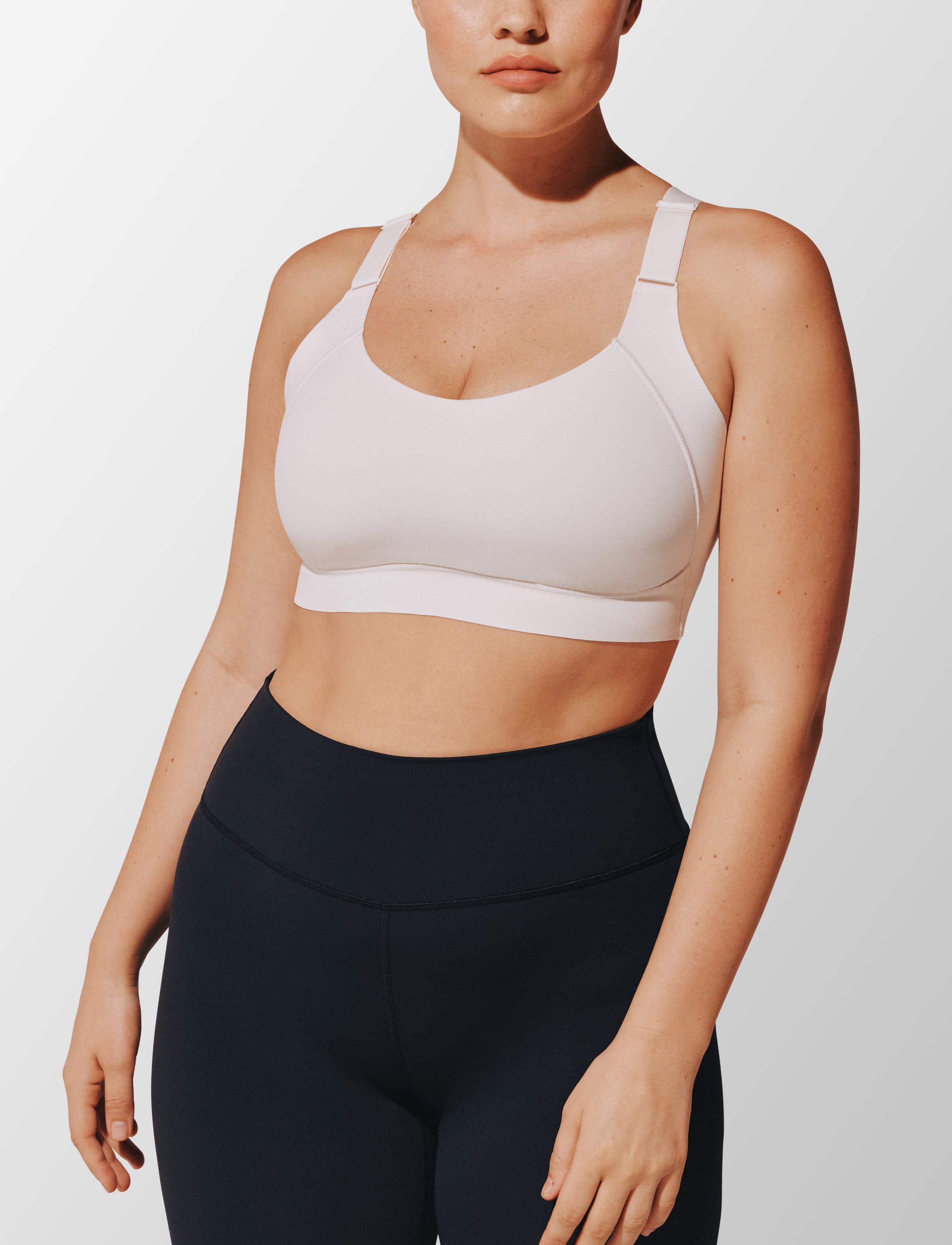 ThirdLove TempSync Adjustable Sports Bra product campaign image